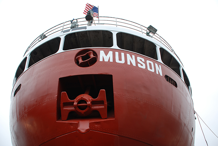 bow of John G. Munson